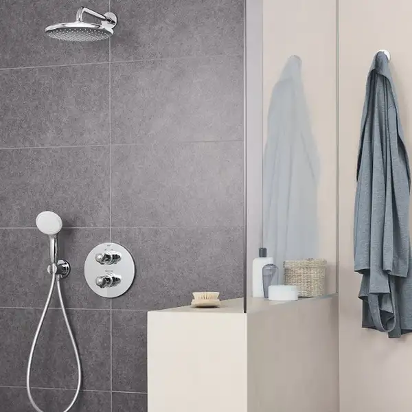 Верхній душ з настінним кронштейном Grohe Tempesta (260000) (26668000) Верхній душ з настінним кронштейном Grohe Tempesta (260000) (26668000)