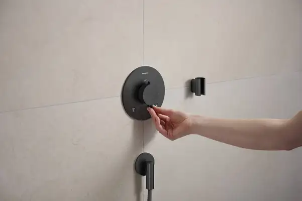 Шлангове приєднання Hansgrohe Fixfit Fine S (колір - шліфований чорний хром)  28882340
