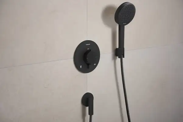 Шлангове приєднання Hansgrohe Fixfit Fine S (колір - чорний матовий) 28882670 Шлангове приєднання Hansgrohe Fixfit Fine S (колір - чорний матовий) 28882670