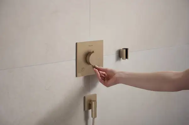 Шлангове приєднання Hansgrohe Fixfit Fine E (колір - шліфована бронза) 28883140 Шлангове приєднання Hansgrohe Fixfit Fine E (колір - шліфована бронза) 28883140