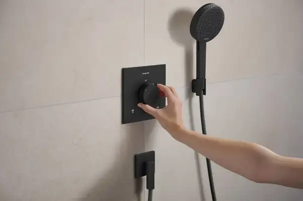 Шлангове приєднання Hansgrohe Fixfit Fine E (колір - чорний матовий) 28883670 Шлангове приєднання Hansgrohe Fixfit Fine E (колір - чорний матовий) 28883670