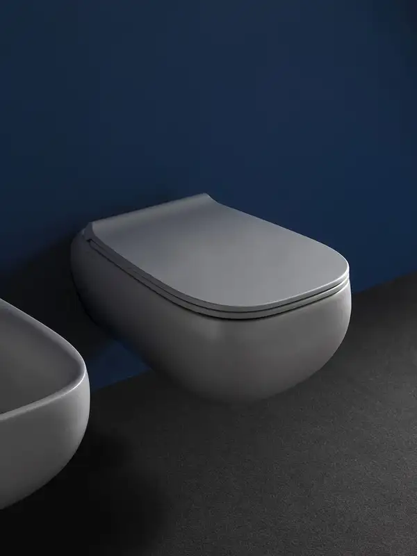 Унитаз подвесной Goclean® (безободковый) Flaminia Fluo с сиденьем Soft Close, цвет - Cenere opaco (матовый) FU118G+FUCW05 Cenere Унитаз подвесной Goclean® (безободковый) Flaminia Fluo с сиденьем Soft Close, цвет - Cenere opaco (матовый) FU118G+FUCW05 Cenere