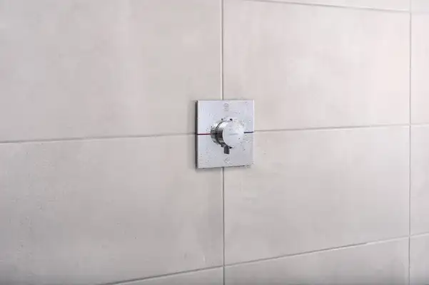 Hansgrohe ShowerSelect Comfort E Термостат на 2 споживачі, хром (15572000) Hansgrohe ShowerSelect Comfort E Термостат на 2 споживачі, хром (15572000)