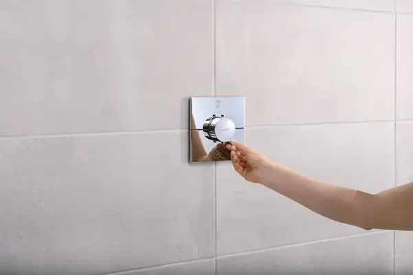 Hansgrohe ShowerSelect Comfort E Термостат на 2 споживачі, хром (15572000) Hansgrohe ShowerSelect Comfort E Термостат на 2 споживачі, хром (15572000)