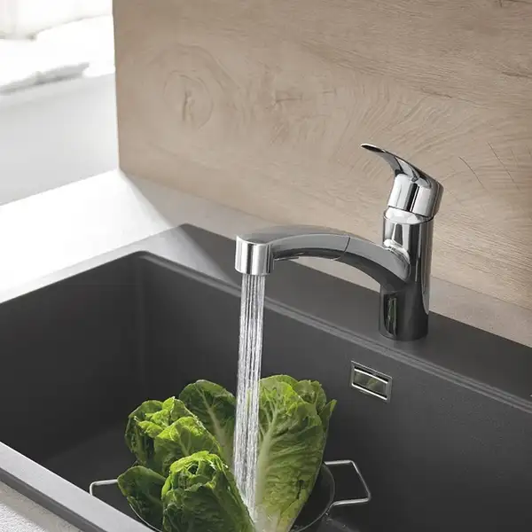 Grohe Eurosmart New Смеситель для кухни, хром (30305001) Grohe Eurosmart New Смеситель для кухни, хром (30305001)