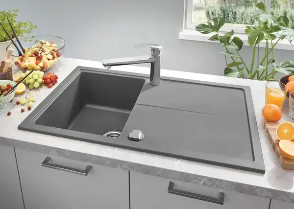 Змішувач для кухні Grohe Eurosmart New (30463000) Змішувач для кухні Grohe Eurosmart New (30463000)