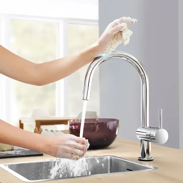 Кухонний змішувач сенсорний для мийки GROHE Minta Touch (31358DC1) Кухонний змішувач сенсорний для мийки GROHE Minta Touch (31358DC1)