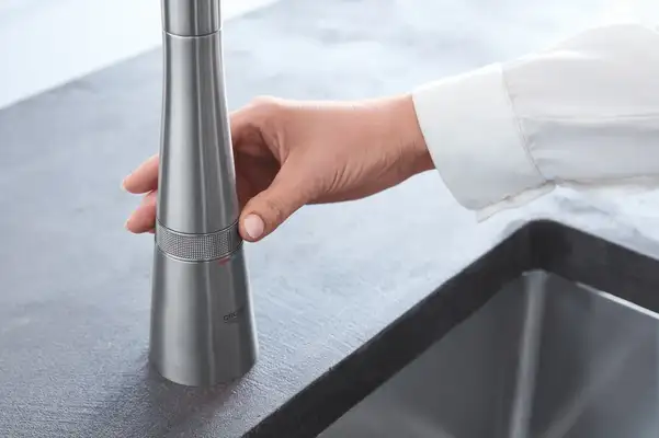 Змішувач для кухні з висувним виливом Grohe Zedra SmartControl (31593DC2)
