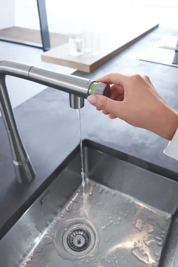 Змішувач для кухні з висувним виливом Grohe Zedra SmartControl (31593DC2)