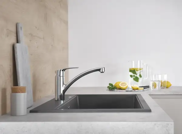 Grohe Eurosmart New Смеситель для кухни, хром (33281003) Grohe Eurosmart New Смеситель для кухни, хром (33281003)