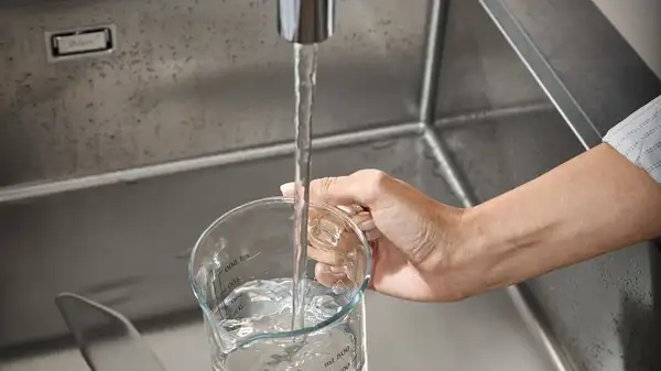 Hansgrohe Aqittura M91 Змішувач для кухні, хром (76803000)