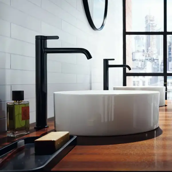 Axor One 260 Смеситель для умывальника, черный матовый (48002670) Axor One 260 Смеситель для умывальника, черный матовый (48002670)