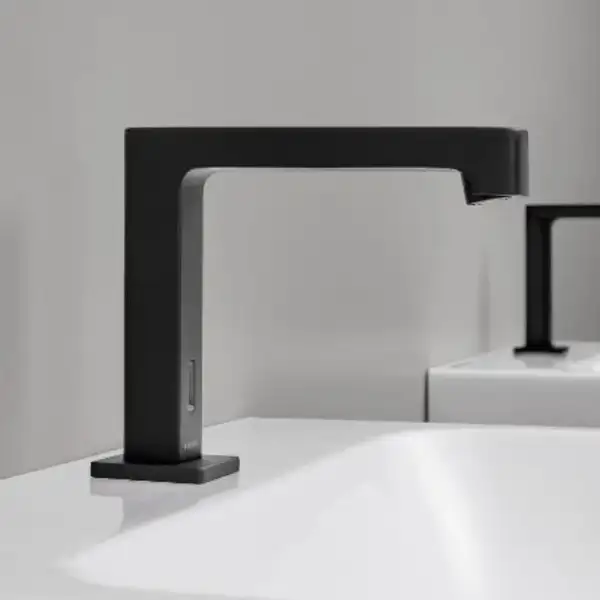 Geberit Brenta Змішувач для умивальника, чорний матовий (116.172.14.1) Geberit Brenta Змішувач для умивальника, чорний матовий (116.172.14.1)