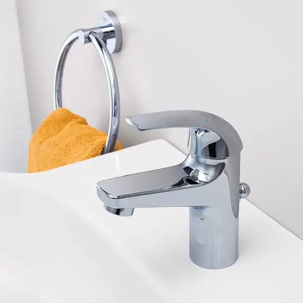 Змішувач для раковини GROHE Curve M-Size, хром (32848000) Змішувач для раковини GROHE Curve M-Size, хром (32848000)