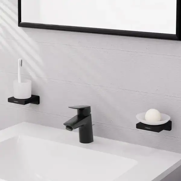 HANSGROHE Logis Смеситель для раковины, черный матовый (71070670) HANSGROHE Logis Смеситель для раковины, черный матовый (71070670)