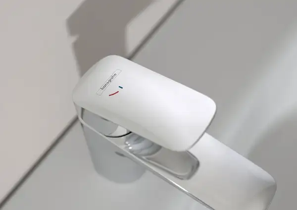 Смеситель для раковины 70 Hansgrohe Logis Coolstart (цвет - хром), с донным клапаном 71072000 Смеситель для раковины 70 Hansgrohe Logis Coolstart (цвет - хром), с донным клапаном 71072000