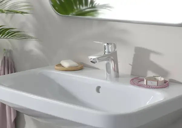 Смеситель для раковины 70 Hansgrohe Logis (цвет - хром), со сливным клапаном Push-Open 71077000 Смеситель для раковины 70 Hansgrohe Logis (цвет - хром), со сливным клапаном Push-Open 71077000