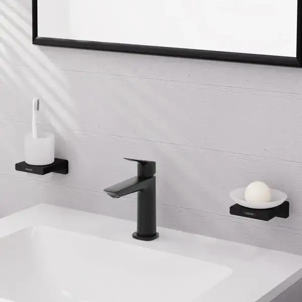 Hansgrohe Logis Fine Смеситель для раковины, черный матовый (71253670) Hansgrohe Logis Fine Смеситель для раковины, черный матовый (71253670)