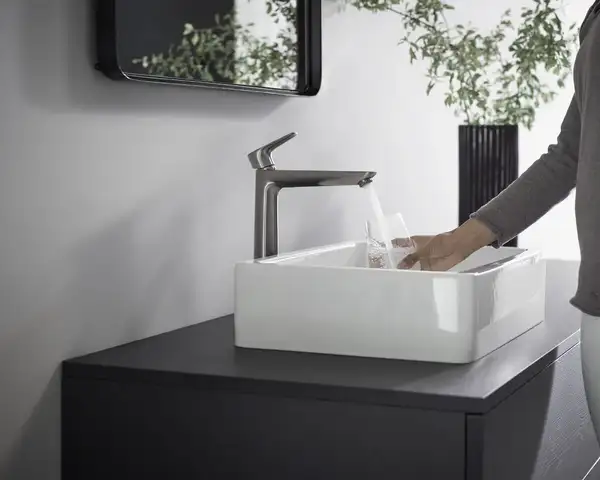 Смеситель для раковины высокий Hansgrohe Talis E (цвет - шлифованный чёрный хром), без донного клапана 71717340 Смеситель для раковины высокий Hansgrohe Talis E (цвет - шлифованный чёрный хром), без донного клапана 71717340
