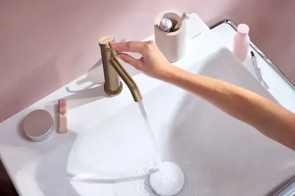 Hansgrohe Tecturis S Смеситель для раковины, матовая бронза (73312140) Hansgrohe Tecturis S Смеситель для раковины, матовая бронза (73312140)