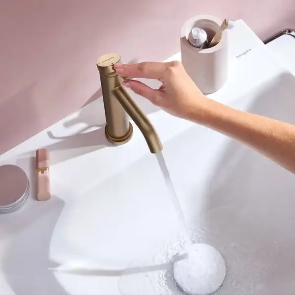 Hansgrohe Tecturis S Смеситель для раковины, матовая бронза (73312140) Hansgrohe Tecturis S Смеситель для раковины, матовая бронза (73312140)