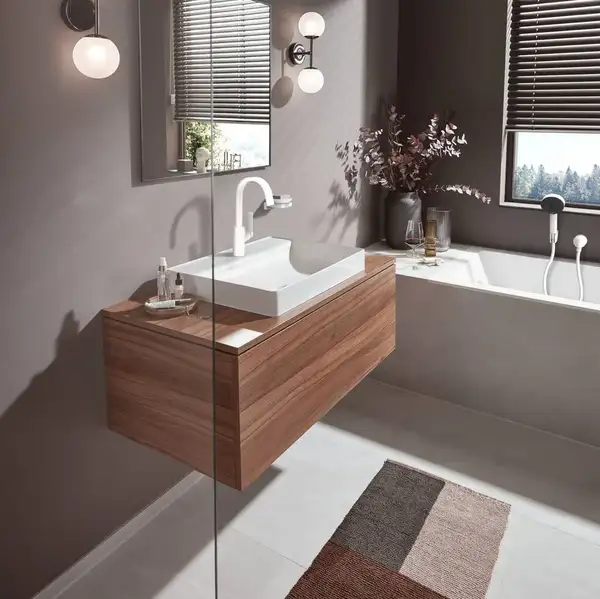 Змішувач для умивальника Hansgrohe Vivenis 210 з поворотним носиком, Matt White (75032700) Змішувач для умивальника Hansgrohe Vivenis 210 з поворотним носиком, Matt White (75032700)