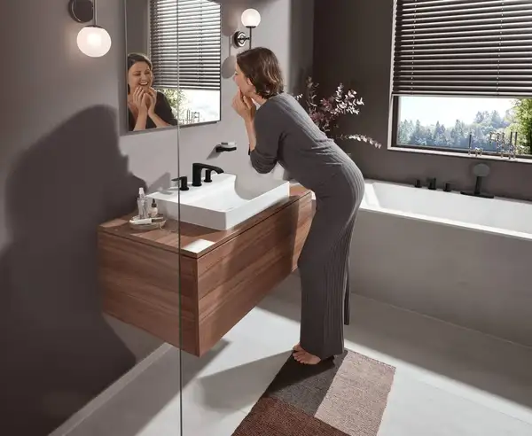 Смеситель для раковины Hansgrohe Vivenis (цвет - чёрный матовый), с донным клапаном (75033670) фото 2 Aquada.com.ua Смеситель для раковины Hansgrohe Vivenis (цвет - чёрный матовый), с донным клапаном (75033670) фото 2 Aquada.com.ua