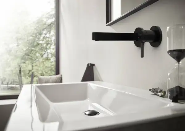 Смеситель для раковины настенный Hansgrohe Finoris (цвет - чёрный матовый), излив 165 мм (76051670) фото 2 Aquada.com.ua Смеситель для раковины настенный Hansgrohe Finoris (цвет - чёрный матовый), излив 165 мм (76051670) фото 2 Aquada.com.ua