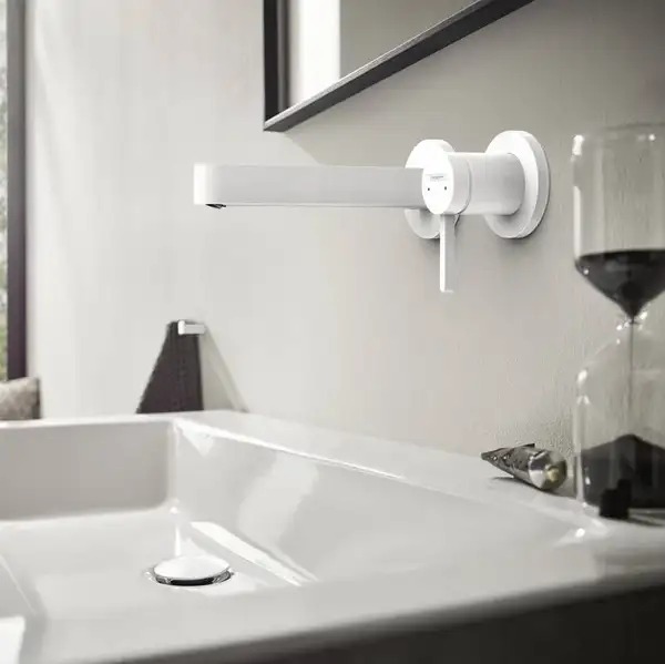 Hansgrohe Finoris Смеситель для умывальника, белый матовый (76051700) Hansgrohe Finoris Смеситель для умывальника, белый матовый (76051700)