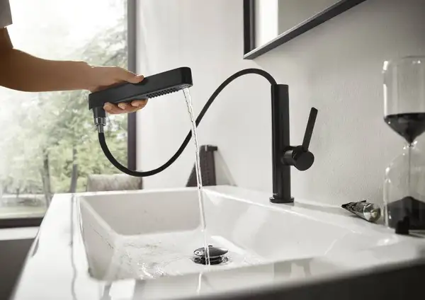 Смеситель для раковины высокий, с вытяжным душем, 2 вида струи Hansgrohe Finoris (цвет - чёрный матовый), с донным клапаном Push Open (76063670) фото 10 Aquada.com.ua Смеситель для раковины высокий, с вытяжным душем, 2 вида струи Hansgrohe Finoris (цвет - чёрный матовый), с донным клапаном Push Open (76063670) фото 10 Aquada.com.ua