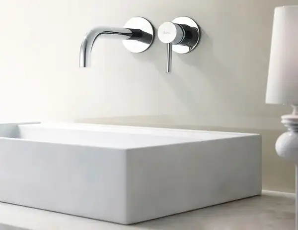 Смеситель для раковины (умывальника) REA LUNGO CHROM + BOX хром настенный скрытого монтажа (REA-B0521) Смеситель для раковины (умывальника) REA LUNGO CHROM + BOX хром настенный скрытого монтажа (REA-B0521)