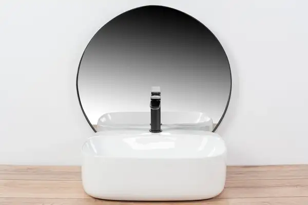 Rea Creek Смеситель для раковины, черный матовый (REA-B8403) Rea Creek Смеситель для раковины, черный матовый (REA-B8403)