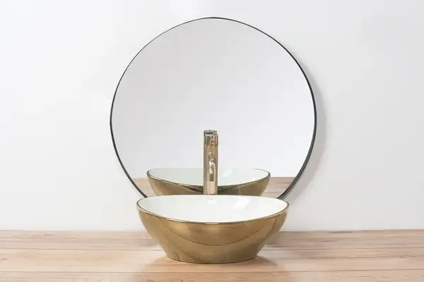Смеситель для раковины (умывальника) REA GUSTO ONE LIGHT GOLD черный высокий (REA-B8405) Смеситель для раковины (умывальника) REA GUSTO ONE LIGHT GOLD черный высокий (REA-B8405)