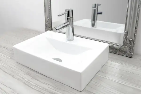 Rea Tess Смеситель для раковины, хром (REA-B8801)