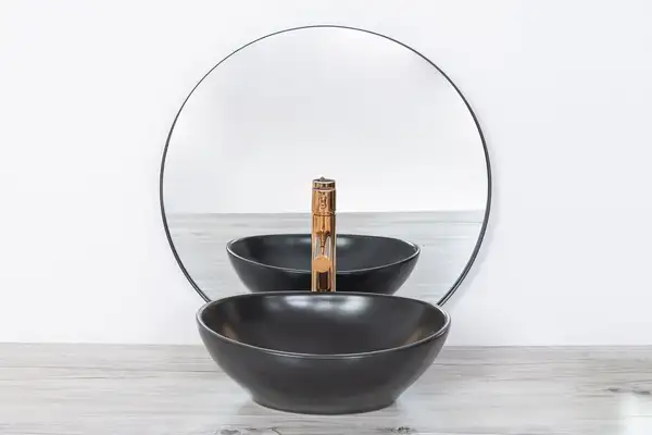 Rea Tess Смеситель для раковины, розовое золото (REA-B8804) Rea Tess Смеситель для раковины, розовое золото (REA-B8804)