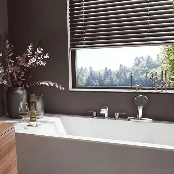 Змішувач врізний на край ванни Hansgrohe Vivenis на 4 отвори з sBox, білий матовий (75444700)