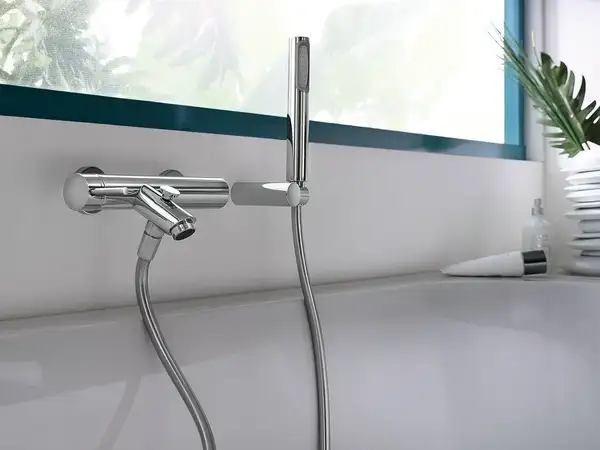 Nobili Змішувач для ванни з душем, чорний мат (LV00110BM) Nobili Змішувач для ванни з душем, чорний мат (LV00110BM)
